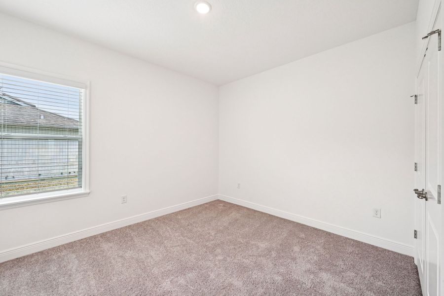 Spacious, unfurnished interior of a new home in Port St. Lucie, Port St. Lucie (Image 28).