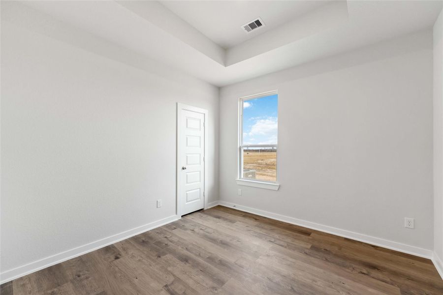 Spacious, unfurnished interior of a new home in Southfork Ranch, Sealy (Image 13).