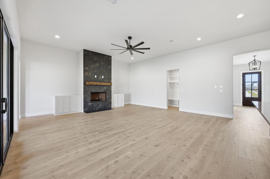 Spacious, unfurnished interior of a new home in LeTara, Haslet (Image 19). Spacious, unfurnished interior of a new home in LeTara, Haslet (Image 19).