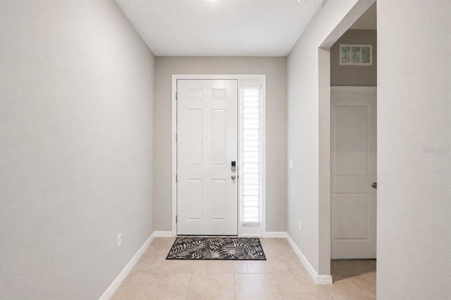 Spacious, unfurnished interior of a new home in , Wesley Chapel (Image 21). Spacious, unfurnished interior of a new home in , Wesley Chapel (Image 21).