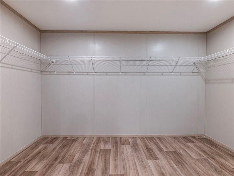 Spacious, unfurnished interior of a new home in , Gainesville (Image 27).