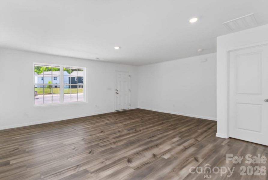 Spacious, unfurnished interior of a new home in Creekside Cottages, Bessemer City (Image 29).