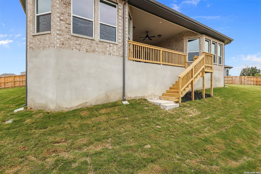 Exterior details and patio area of a home in Homestead, Schertz (Image 4).