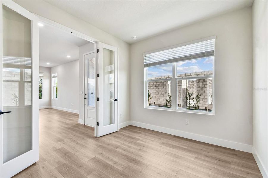 Spacious, unfurnished interior of a new home in North River Ranch – Townhomes, Parrish (Image 21).