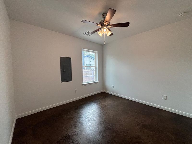 Spacious, unfurnished interior of a new home in , Waco (Image 9).