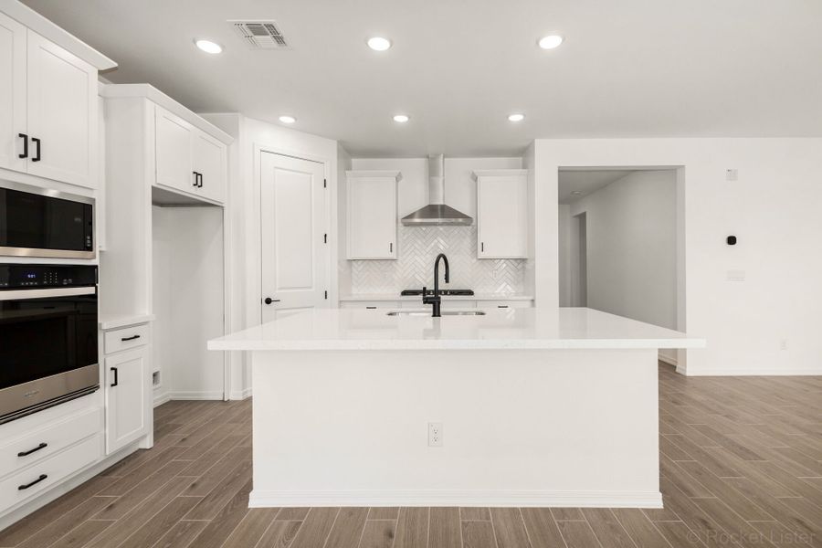 Furnished interior view inside a new home in Tyler Ranch, Buckeye (Image 3).