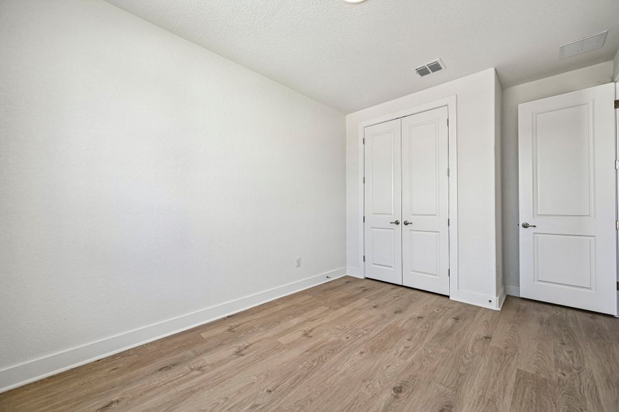 Spacious, unfurnished interior of a new home in Foxfield, Austin (Image 26).