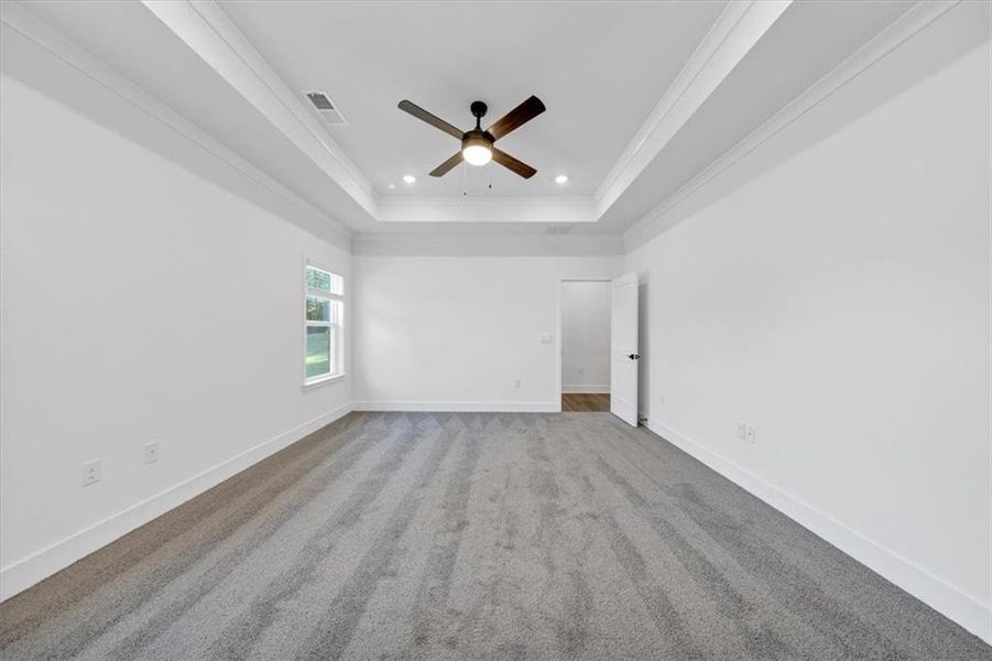 Spacious, unfurnished interior of a new home in Tuscany Hills, Douglasville (Image 19).