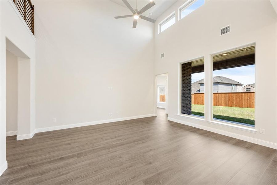 Spacious, unfurnished interior of a new home in Creekview Meadows, Pilot Point (Image 35).