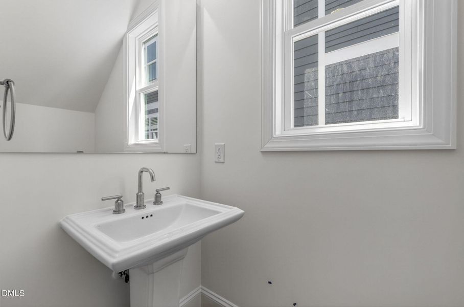 9-web-or-mls-516 Heather Drive - 9