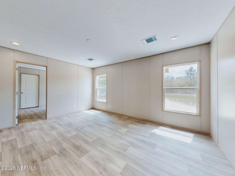 Spacious, unfurnished interior of a new home in , Keystone Heights (Image 40).