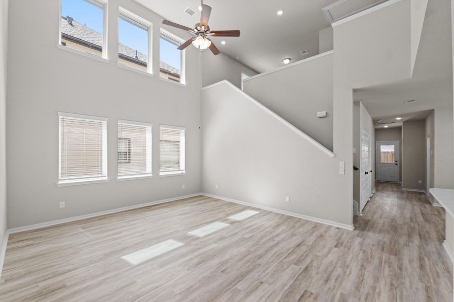 Impressive great room (*Photo not of actual home and used for illustration purposes only.) Impressive great room (*Photo not of actual home and used for illustration purposes only.)