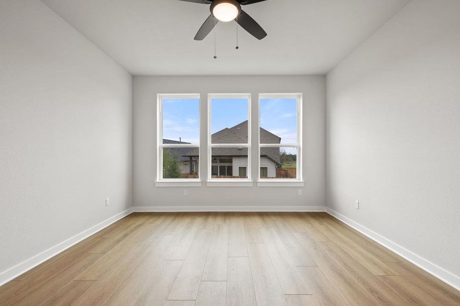 Spacious, unfurnished interior of a new home in Heritage, Dripping Springs (Image 38).