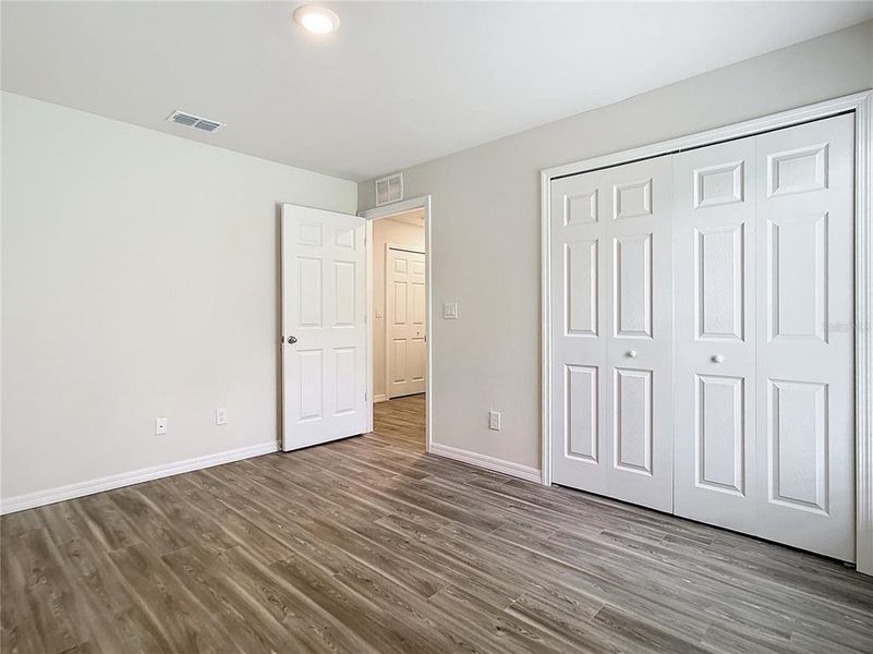 Spacious, unfurnished interior of a new home in , Port Charlotte (Image 13).