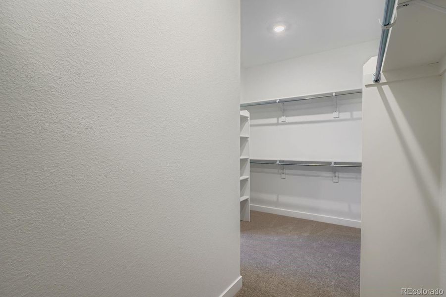 Spacious, unfurnished interior of a new home in Red Rocks Ranch, Morrison (Image 8).