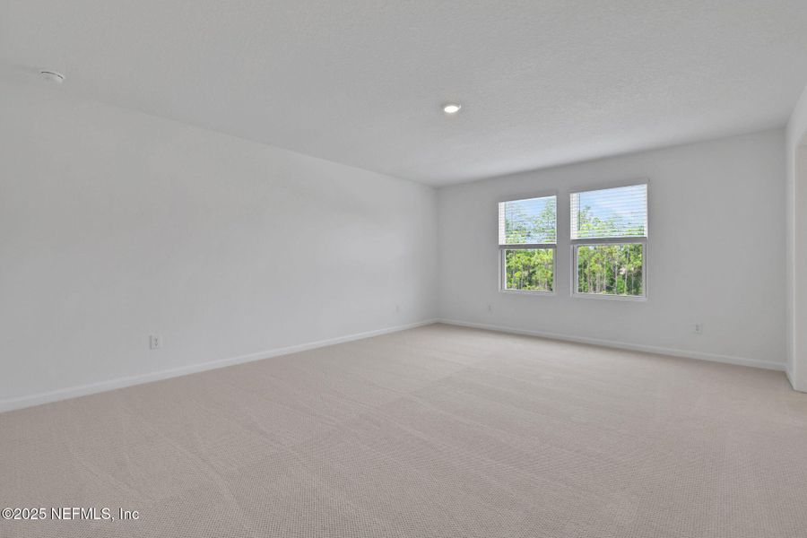 Spacious, unfurnished interior of a new home in Cordova Palms, St. Augustine (Image 27).