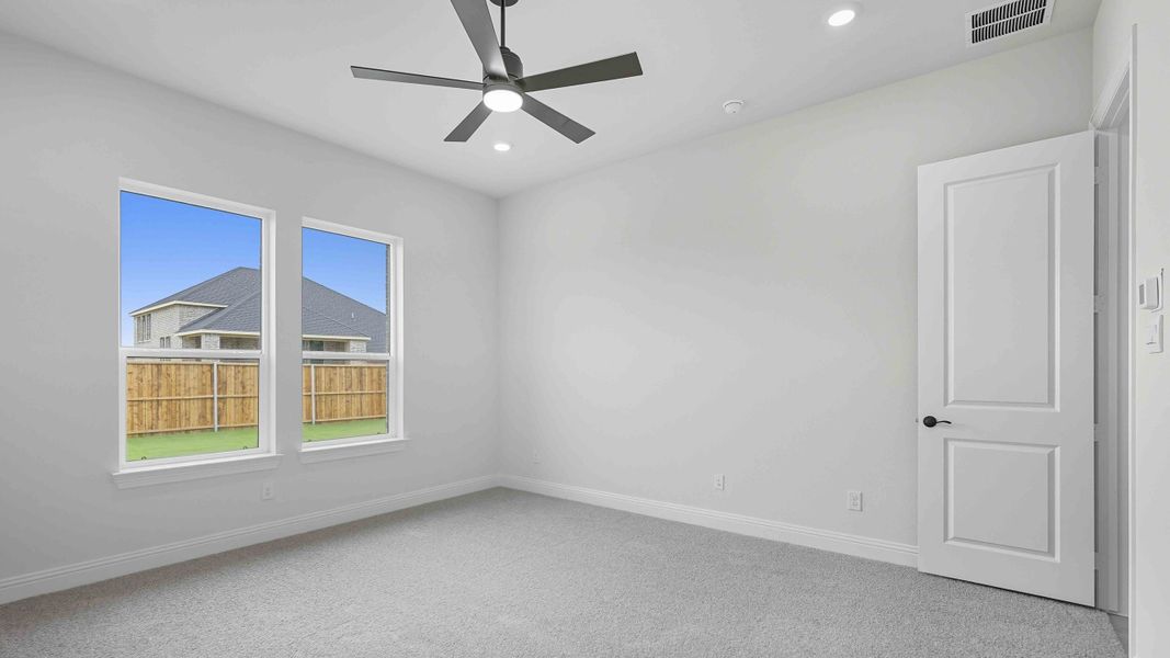 Spacious, unfurnished interior of a new home in Clearview Ranch, Royse City (Image 20).