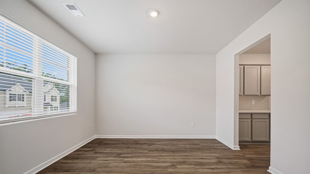 Spacious, unfurnished interior of a new home in Brooks Station, Dacula (Image 28).