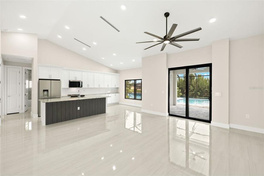 Living room/Kitchen Living room/Kitchen