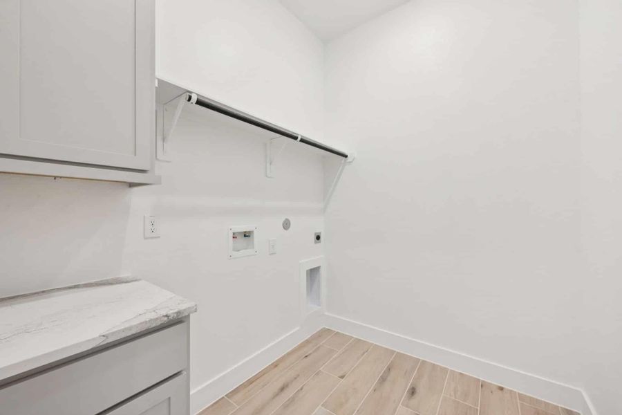 REPRESENTATIVE OF FLOOR PLAN ONLY REPRESENTATIVE OF FLOOR PLAN ONLY
