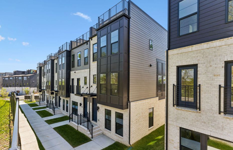 Condo located in Nashville, TN showcasing its design and architecture (Image 3).