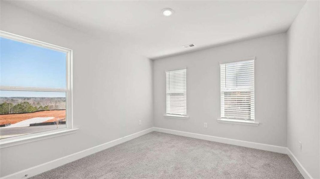 Spacious, unfurnished interior of a new home in Evergreen Crossing, Locust Grove (Image 27).