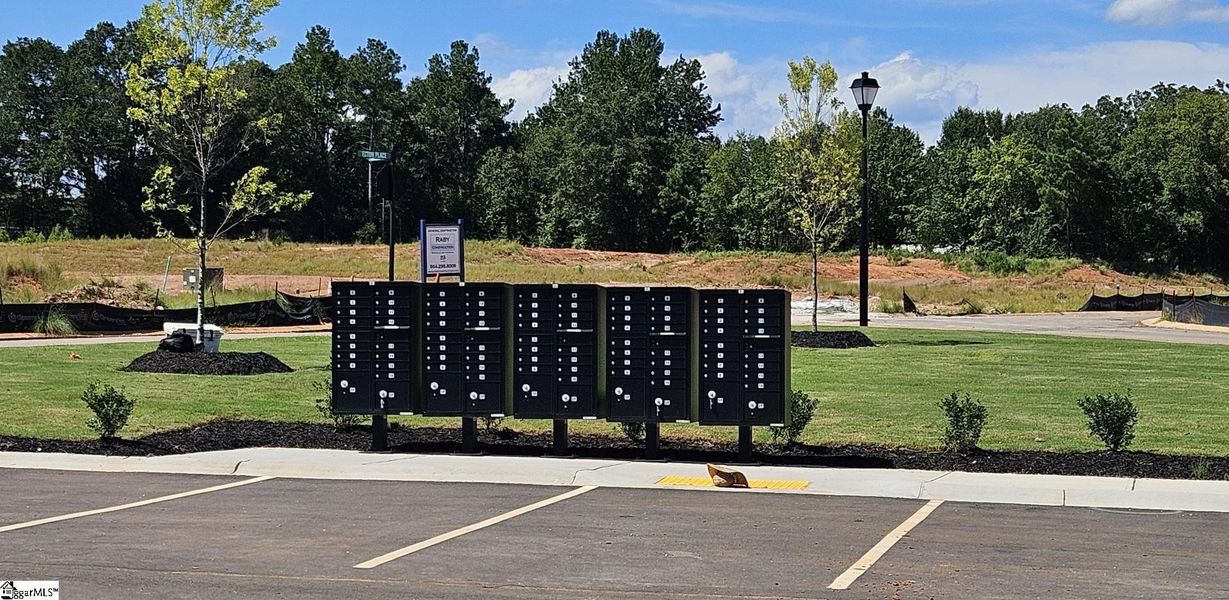 Community amenities in Sedona, Greenville (Image 28).