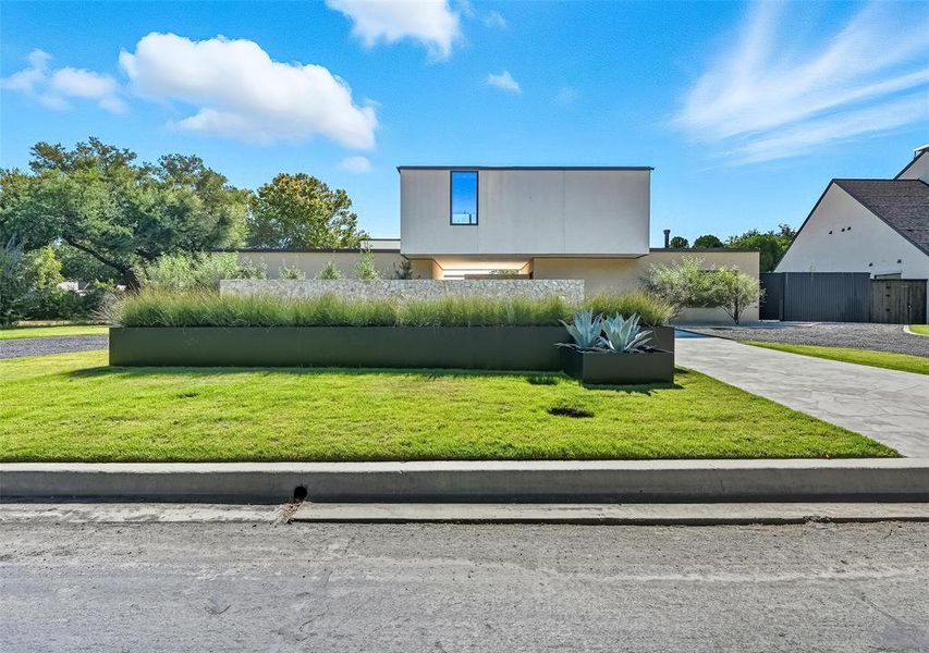 Image 36 of a home in .