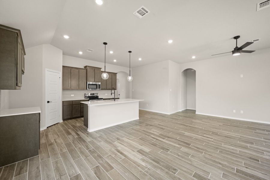 Furnished interior view inside a new home in Waterford Park, Weatherford (Image 9). Furnished interior view inside a new home in Waterford Park, Weatherford (Image 9).