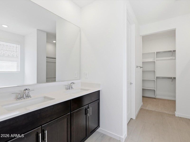 13-5348_011 13-5348_011