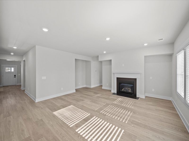 Spacious, unfurnished interior of a new home in Cedar Shoals - Signature Collection, Piedmont (Image 11).