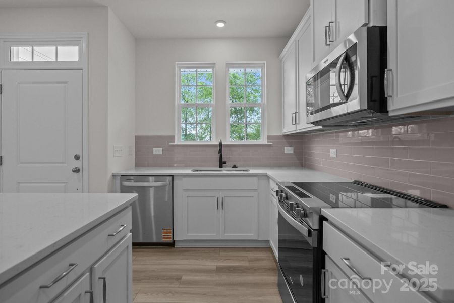 Furnished interior view inside a new home in Greenway Overlook, Charlotte (Image 24). Furnished interior view inside a new home in Greenway Overlook, Charlotte (Image 24).