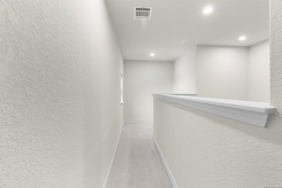Spacious, unfurnished interior of a new home in , Atascosa (Image 36).