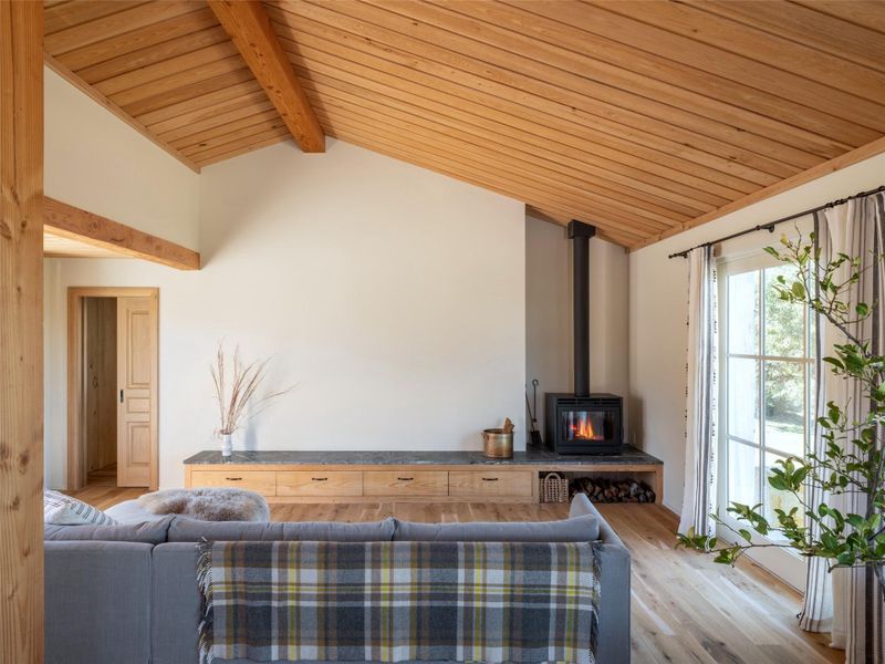 Image 30 of a home in .