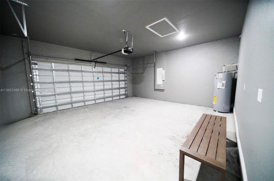 Spacious, unfurnished interior of a new home in , Labelle (Image 15).