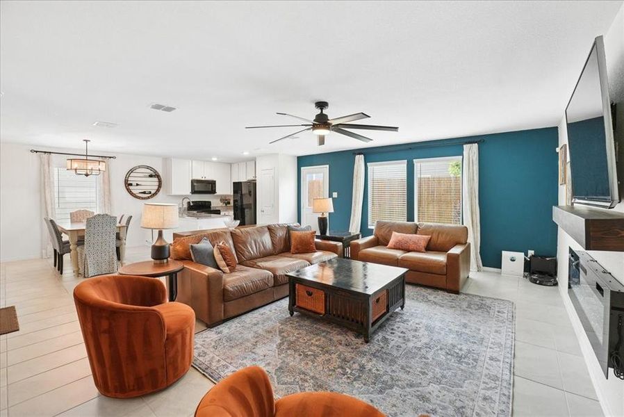 Furnished interior view inside a new home in Trinity West, Dallas (Image 16). Furnished interior view inside a new home in Trinity West, Dallas (Image 16).