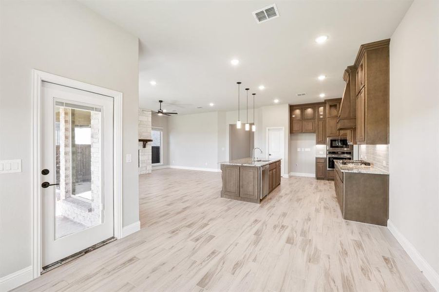 Furnished interior view inside a new home in Sonoma Verde, McLendon-Chisholm (Image 6).