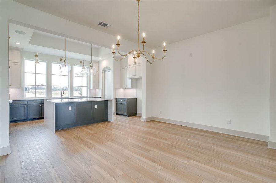 Spacious, unfurnished interior of a new home in Tuscan Estates, Waxahachie (Image 31).