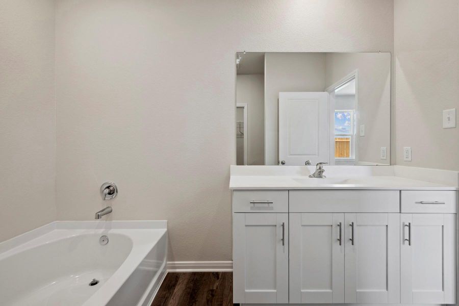 Furnished interior view inside a new home in Pinewood Trails, Cleveland (Image 6).