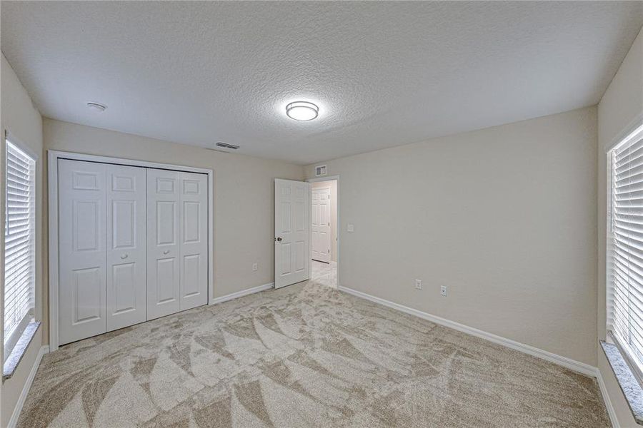 Spacious, unfurnished interior of a new home in , Bartow (Image 26).