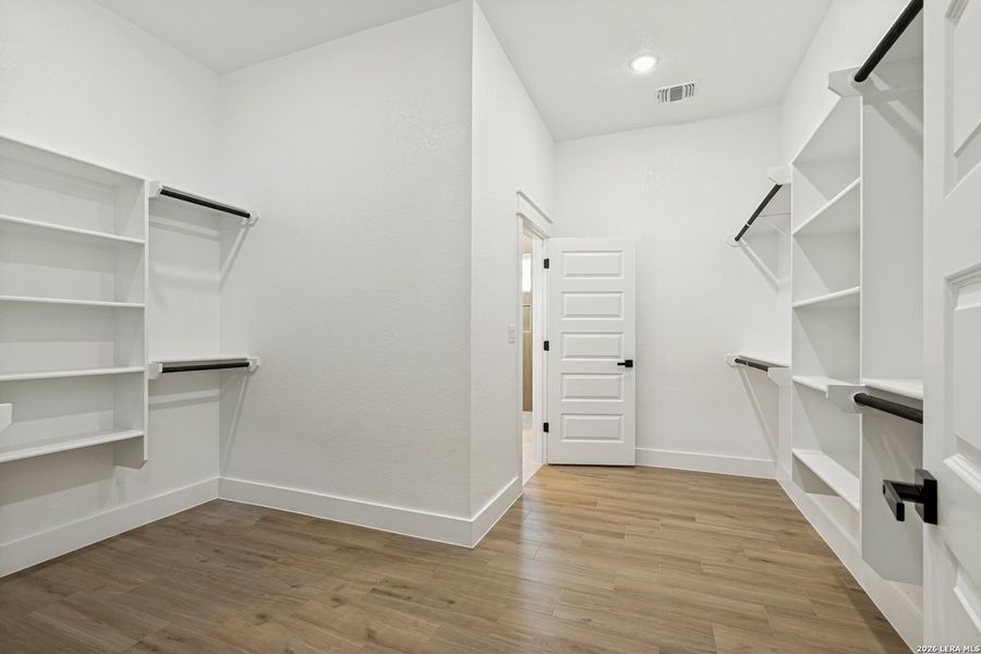 Spacious, unfurnished interior of a new home in , La Vernia (Image 22). Spacious, unfurnished interior of a new home in , La Vernia (Image 22).