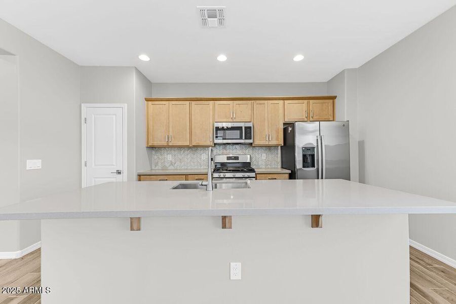 9964 W Piccadilly Road - Ready Now!