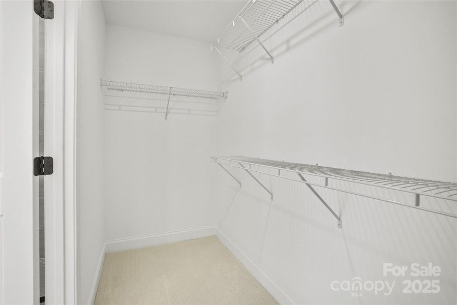 Spacious, unfurnished interior of a new home in Forest Creek, Waxhaw (Image 35).