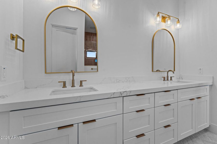 25-web-or-mls-DSC08012