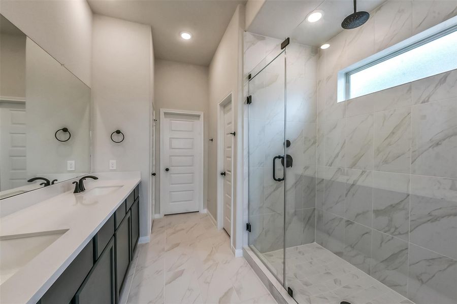Furnished interior view inside a new home in River Ranch Meadows, Dayton (Image 16).