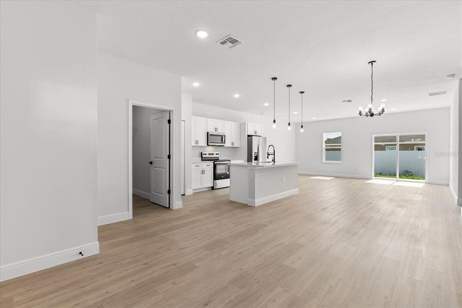 Spacious, unfurnished interior of a new home in , Ocala (Image 27).