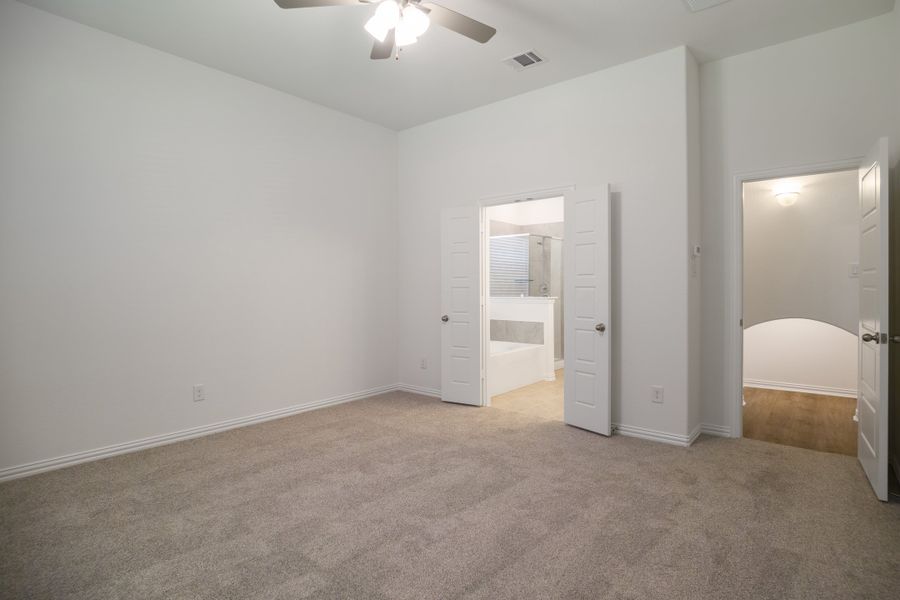 Spacious, unfurnished interior of a new home in Churchill, Anna (Image 22). Spacious, unfurnished interior of a new home in Churchill, Anna (Image 22).