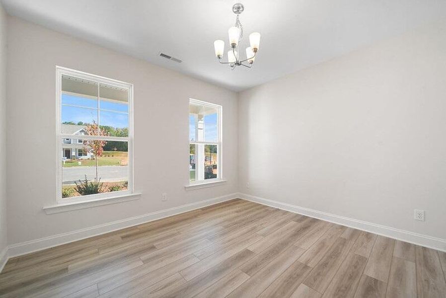 Spacious, unfurnished interior of a new home in Parker's Preserve, Ridgeville (Image 17).