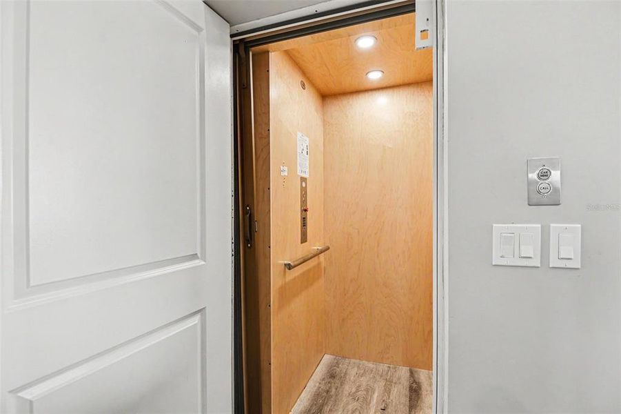 Spacious, unfurnished interior of a new home in , Punta Gorda (Image 18).