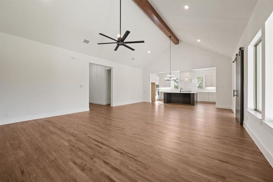 Spacious, unfurnished interior of a new home in Rolling Creek Ranch, Aledo (Image 34).